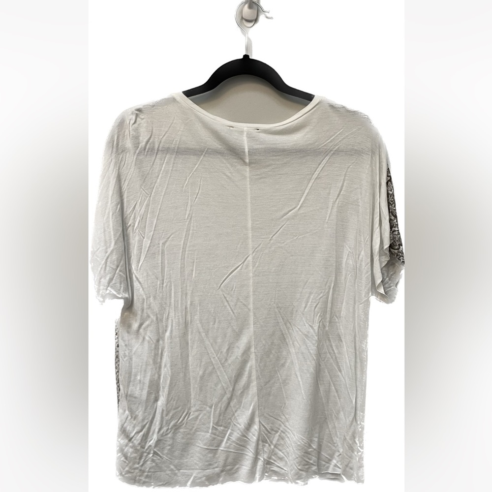 💕 Women’s Zara print top in size medium - Picture 2 of 3